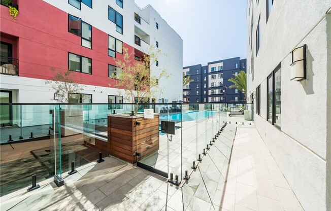 3 beds, 2 baths, 1,610 sqft, $8,000, Unit 612