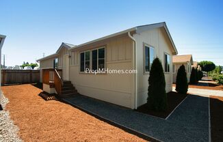 Charming Clackamas Retreat – 2BR Home with Central A/C & Private Drive!