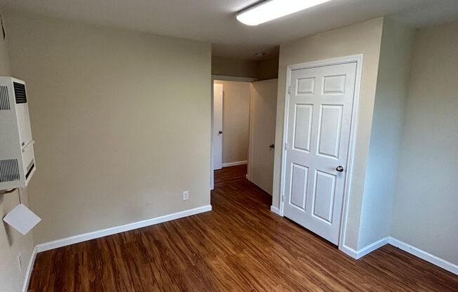 1 bed, 1 bath, $1,450, Unit 524 41st St Unit C