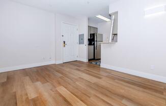 Studio, 1 bath, 411 sqft, $1,095