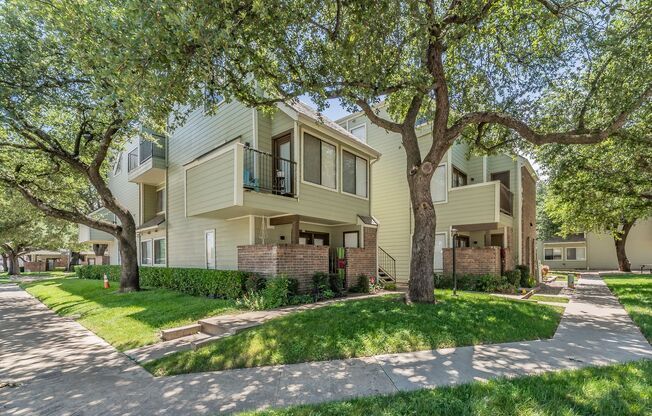 Updated 1-Bedroom Condo in Gated Community – Prime West 7th Location
