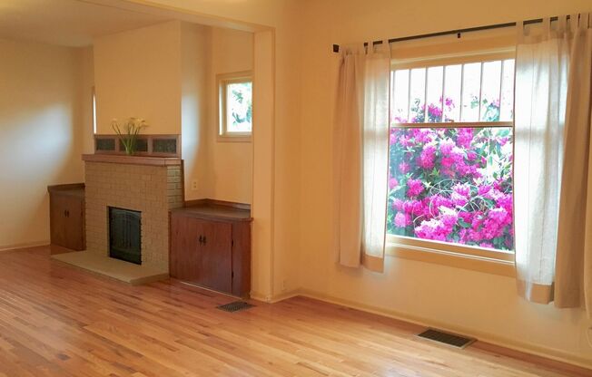 Vintage 2 Bedroom House in Downtown Eugene