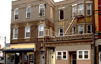 694 Summit Ave