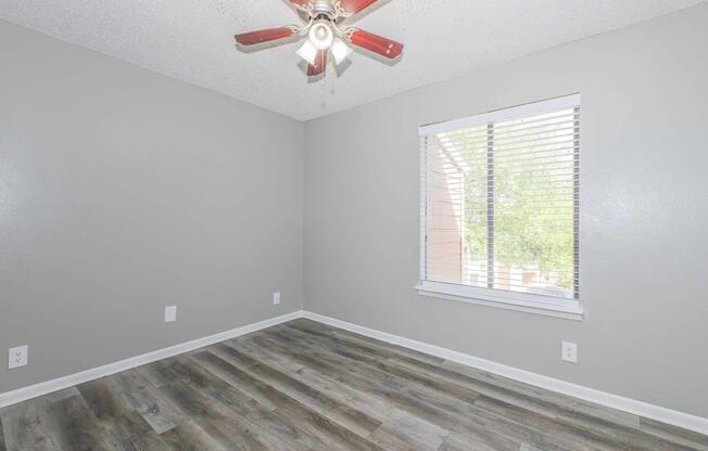 2 beds, 2 baths, 811 sqft, $1,105