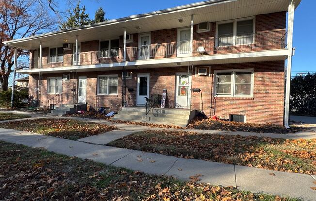 1 bed, 1 bath, $775, Unit 4