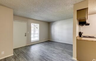 4655 S DARLINGTON AVE