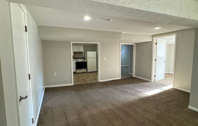 2 beds, 1 bath, $995