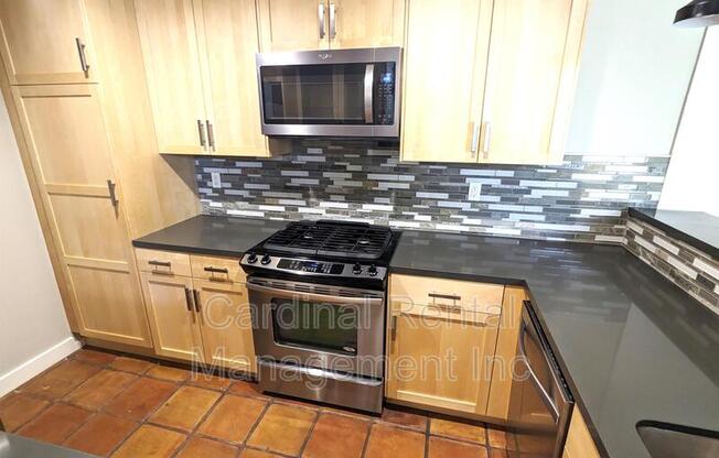 484 E California Blvd Apt 10