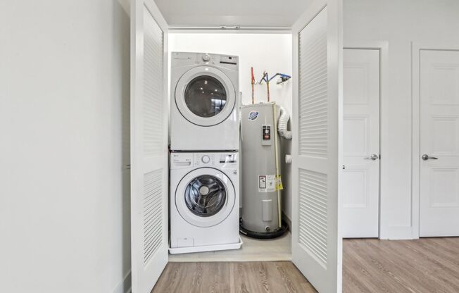 Studio, 1 bath, 545 sqft, $2,050, Unit 406