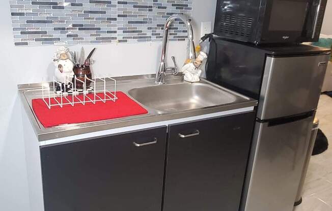 2 beds, 1 bath, 576 sqft, $1,200, Unit 1A