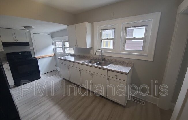 65 S BRADLEY AVE