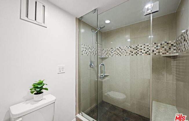 2 beds, 2 baths, 1,037 sqft, $4,500, Unit 1412