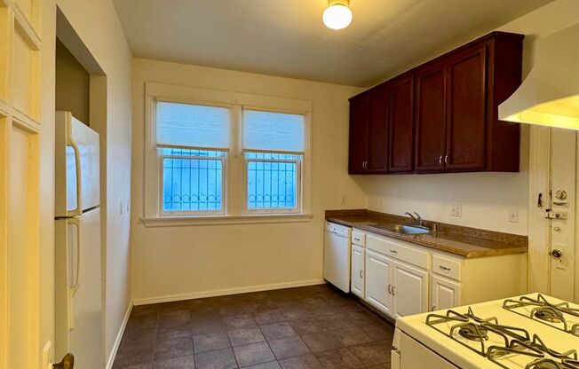 1 bed, 1 bath, $2,050, Unit 02