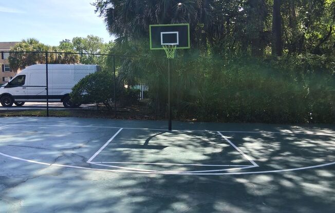 2 beds, 2 baths, 1,295 sqft, $1,395, Unit H-912