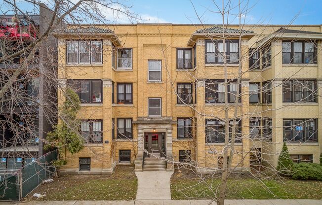 5941-43 N. Magnolia