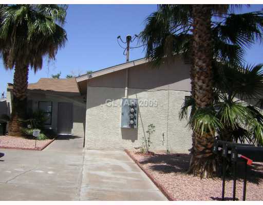 2 beds, 1 bath, $1,250