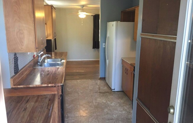 3 beds, 2 baths, $1,950