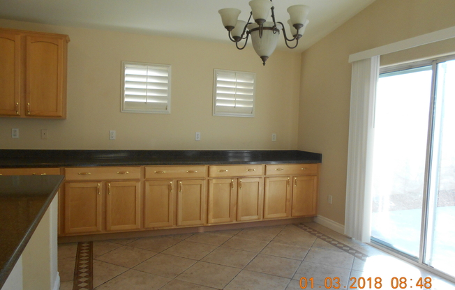 SPACIOUS Single Story in NLV!