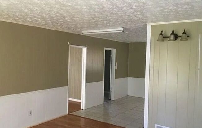 3 Bed 2 Bath in Jonesboro!