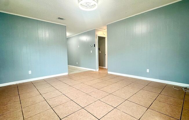 Feel right-at-home in this light-filled 2BR/1BTH with private yard!