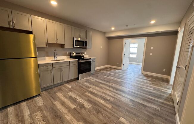 2 beds, 1 bath, 771 sqft, $2,750, Unit 204
