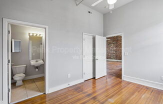 2 beds, 2 baths, 914 sqft, $1,650, Unit Apt 34