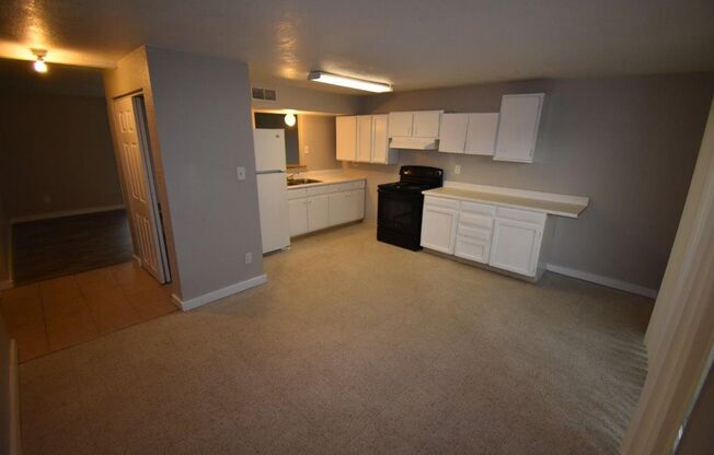 2 beds, 1 bath, $1,545