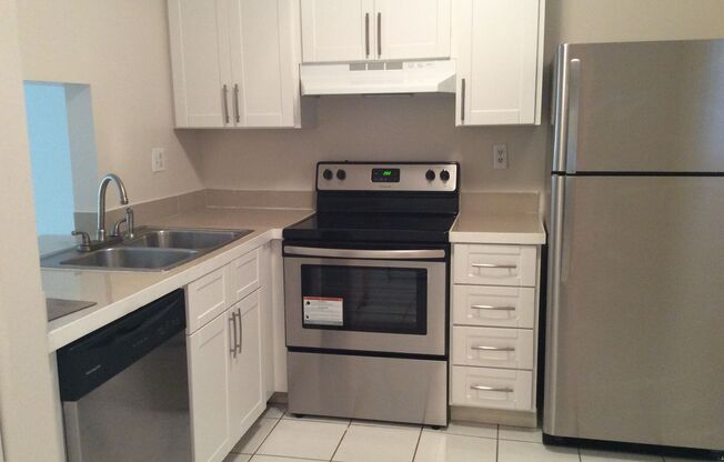 1 bed, 1 bath, 922 sqft, $1,750, Unit 6950-203