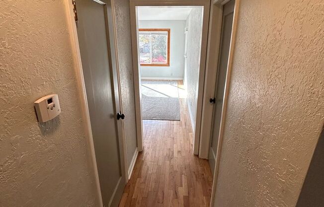 2 beds, 1 bath, $1,895