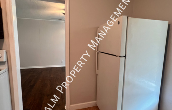 PRICE DROP!!! Cute two bedroom, 1 bathroom duplex apartment with W/D hookups!