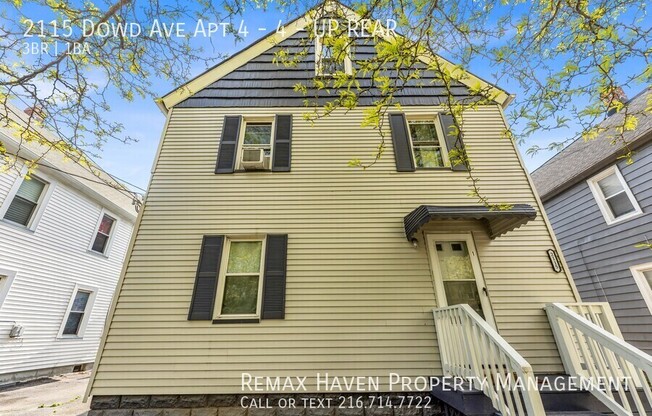 2115 Dowd Ave