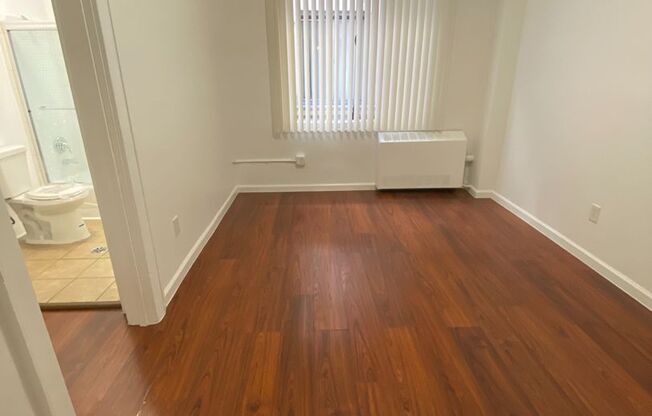752 South Main, LLC
