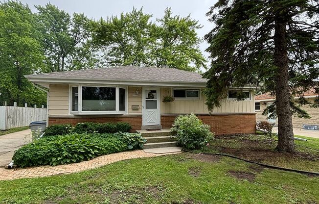Spacious 3-Bedroom Home in Timmerman West, Milwaukee