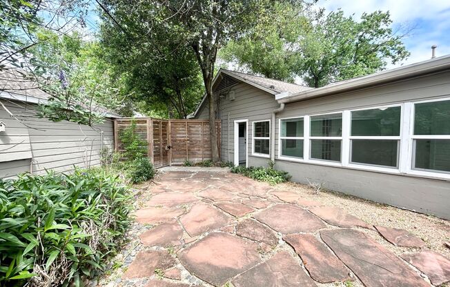 Adorable 3/1/2 w Sun Room near the Menil Collection,