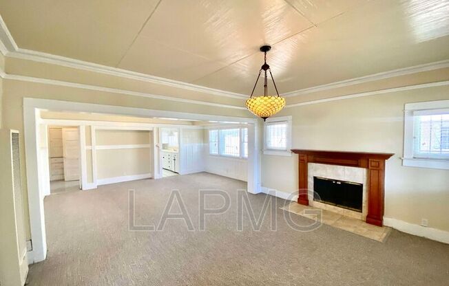 1513 W 45 ST