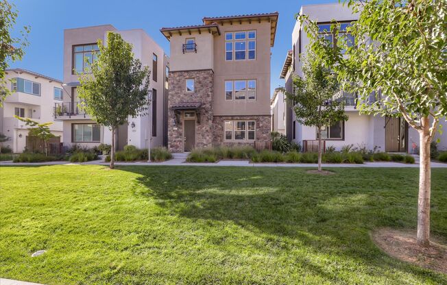 MODERN LUXURY IN SCENIC COMMUNICATIONS HILL LIGHT-FILLED INTERIORS WITH GREENBELT VIEWS