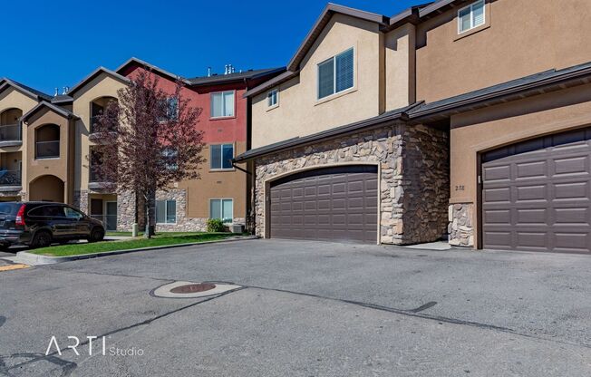 Outstanding Townhome In The Villas (PG) Community!