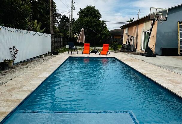 Pool House and an Apartment for the price of ONE! Rental opportunity in Miramar, FL!