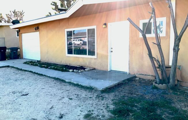 3 Bedroom/ 2 Bath House in prime location to elementary school in Yucca Valley