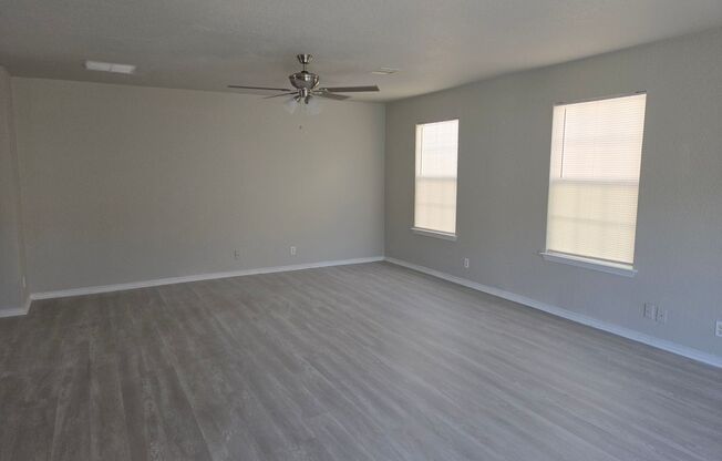 Spacious 4 Bedroom 2.5 Bath 2 Car Garage in Desirable NW Bridgewood Subdivision