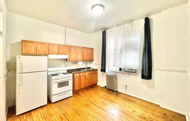 1355-59 W. Chicago LLC