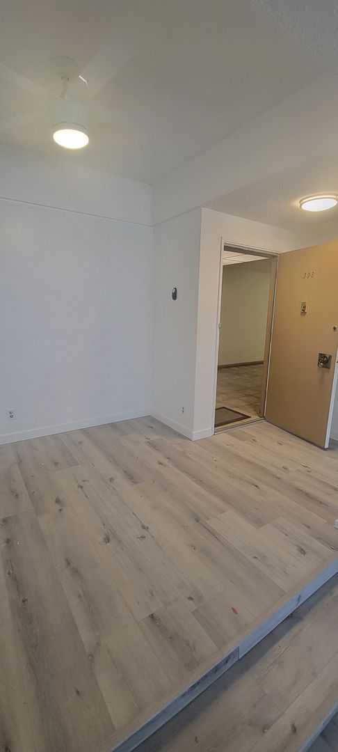 1 bed, 1 bath, $1,875, Unit 308