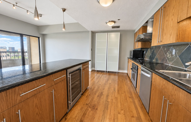 2 beds, 2 baths, $3,395, Unit # 1703