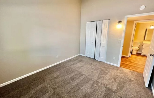 2 beds, 1 bath, $1,995