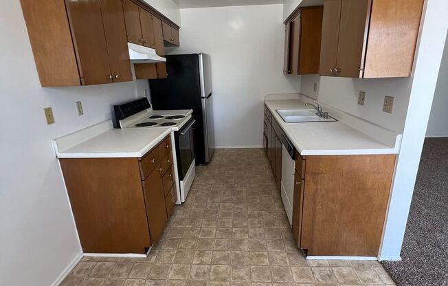 2 beds, 1 bath, $1,695