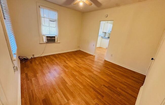 1 bed, 1 bath, 450 sqft, $925, Unit 5