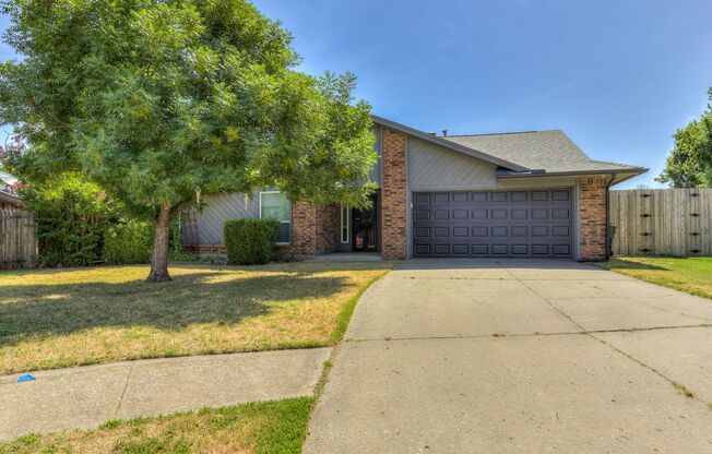 Beautiful 3 bed 2 bath 2 car with covered patio in Norman! Must see inside, completely updated and ready for move-in!