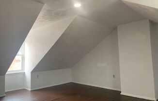 3 beds, 1 bath, $1,245