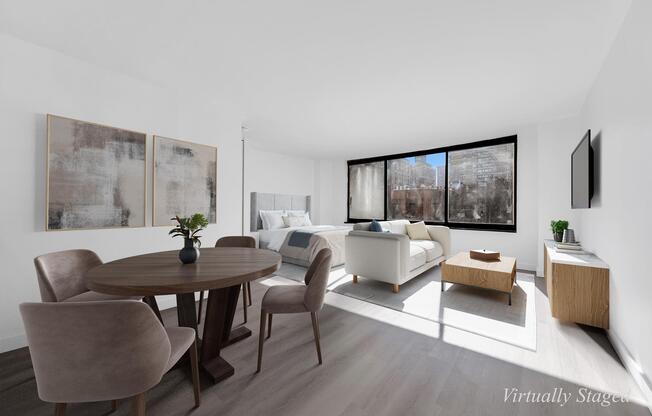 215 W 95 ST