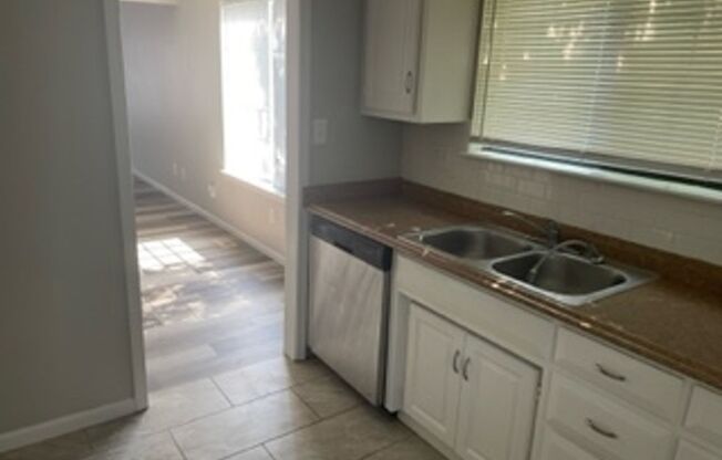 3 beds, 2 baths, $1,750